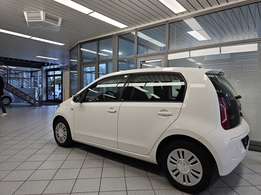 VW up! bei Hoffmann Automobile in Wolfsburg kaufen und sofort mitnehmen - Bild 18