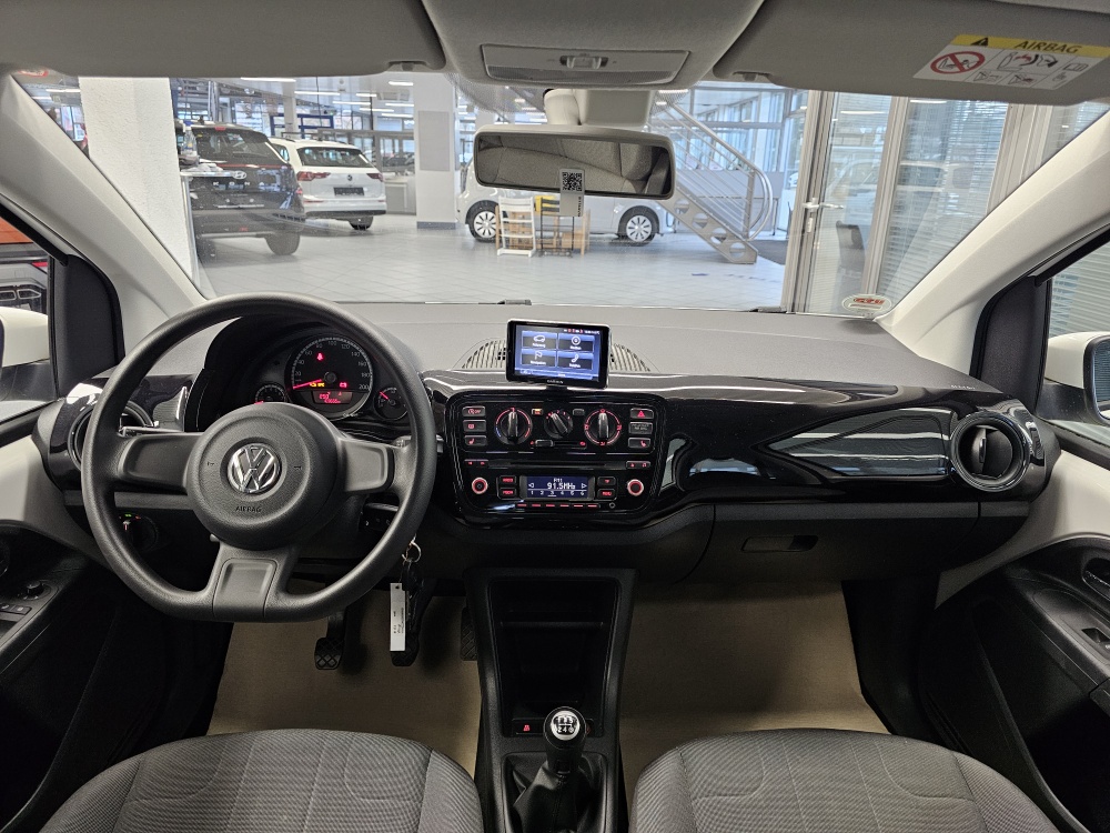 VW up! bei Hoffmann Automobile in Wolfsburg kaufen und sofort mitnehmen - Bild 5