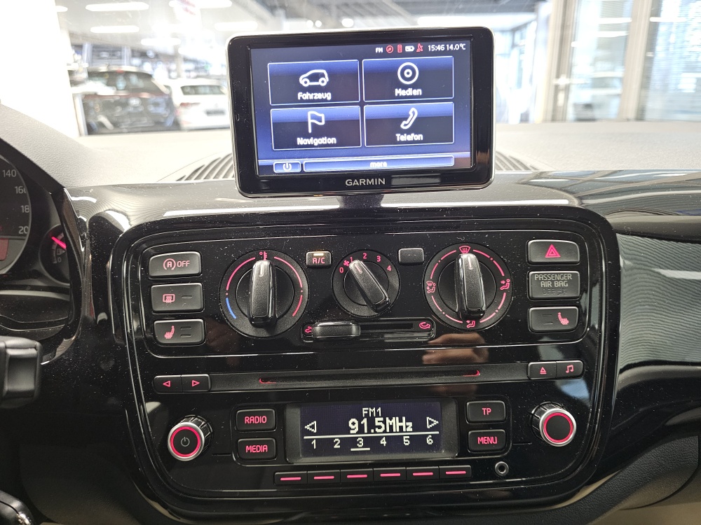 VW up! bei Hoffmann Automobile in Wolfsburg kaufen und sofort mitnehmen - Bild 7