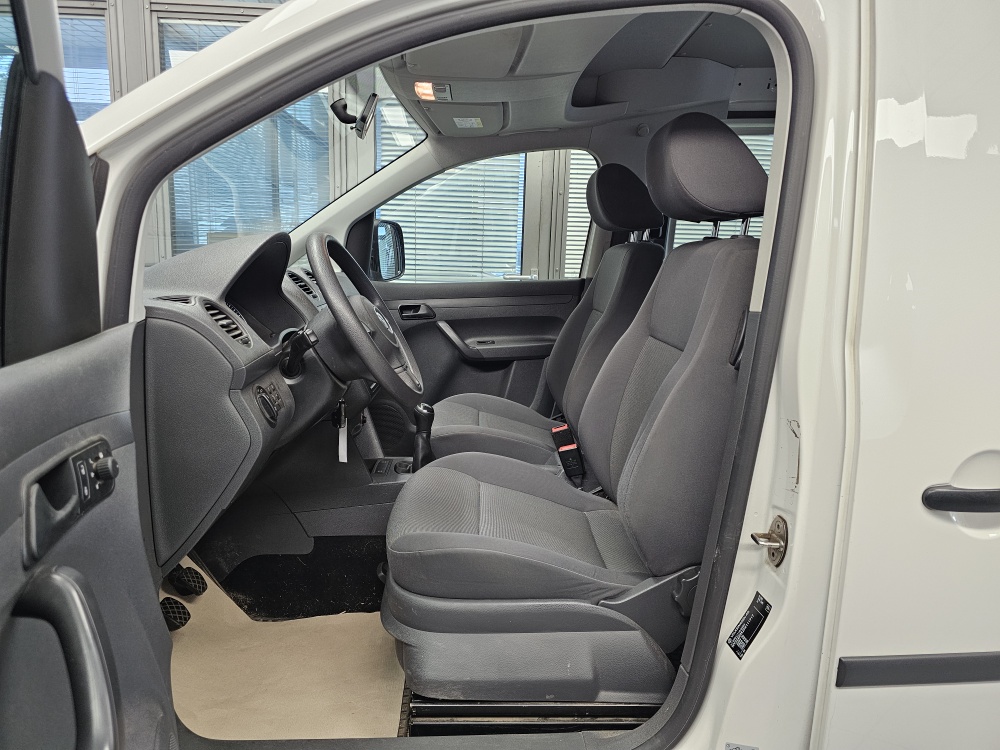 VW Caddy bei Hoffmann Automobile in Wolfsburg kaufen und sofort mitnehmen - Bild 16