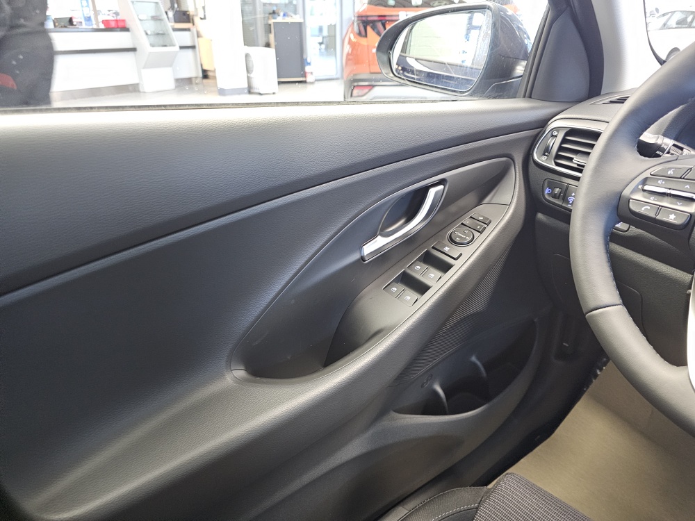 Hyundai i30 Kombi bei Hoffmann Automobile in Wolfsburg kaufen und sofort mitnehmen - Bild 20