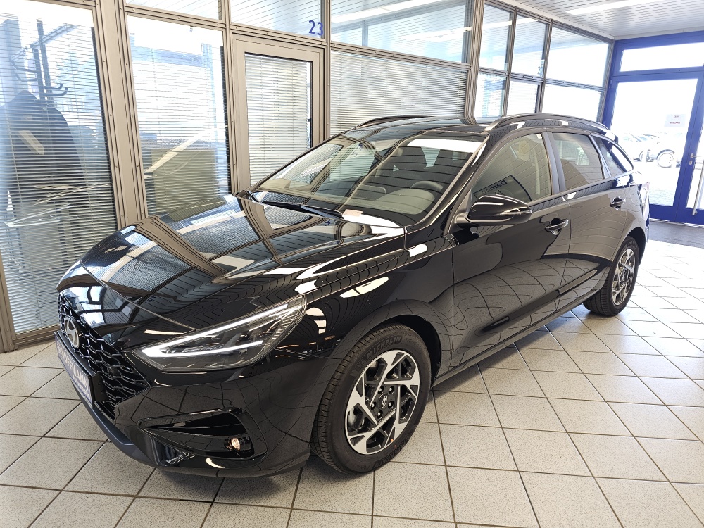 Hyundai i30 Kombi  für nur 24.350,- € bei Hoffmann Automobile in Wolfsburg kaufen und sofort mitnehmen