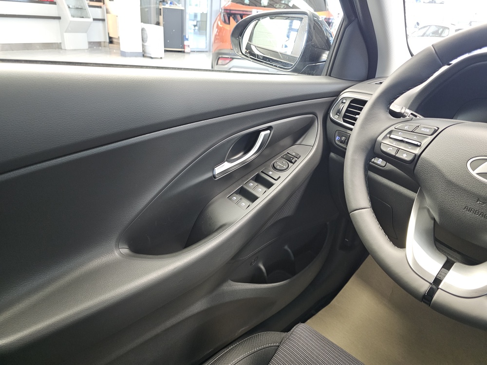 Hyundai i30 Kombi bei Hoffmann Automobile in Wolfsburg kaufen und sofort mitnehmen - Bild 20