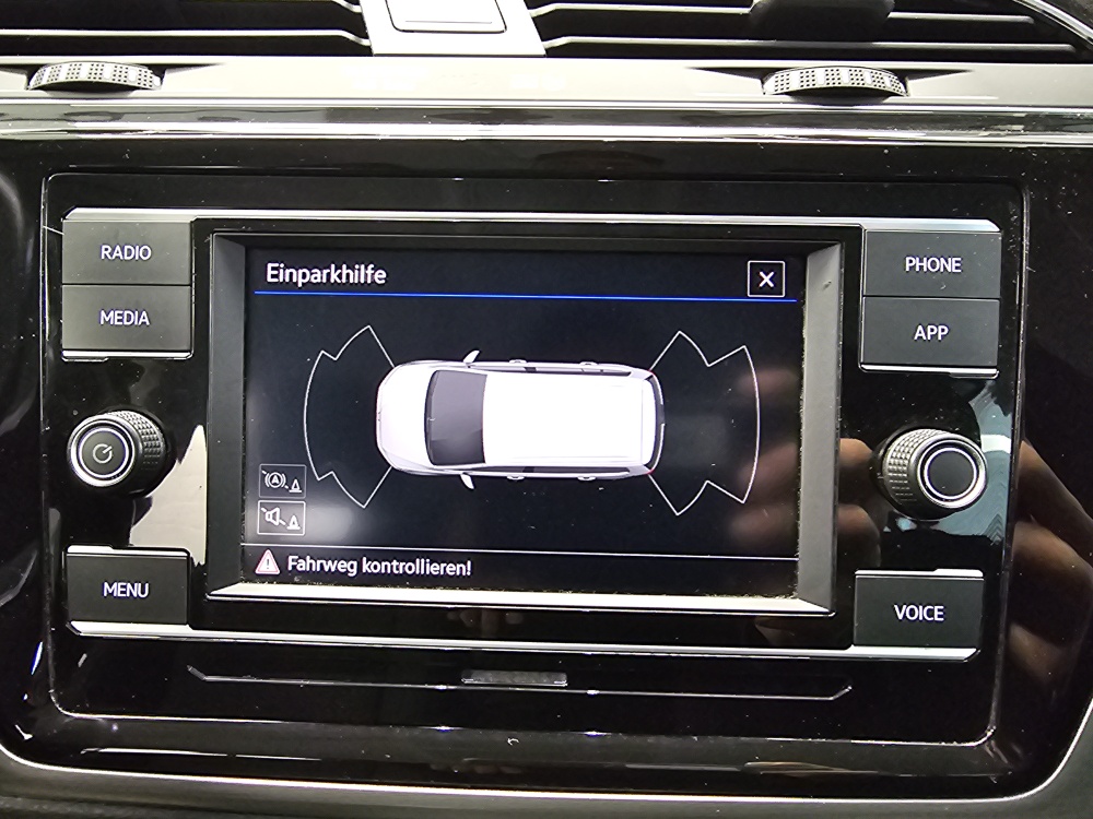 VW Touran bei Hoffmann Automobile in Wolfsburg kaufen und sofort mitnehmen - Bild 13