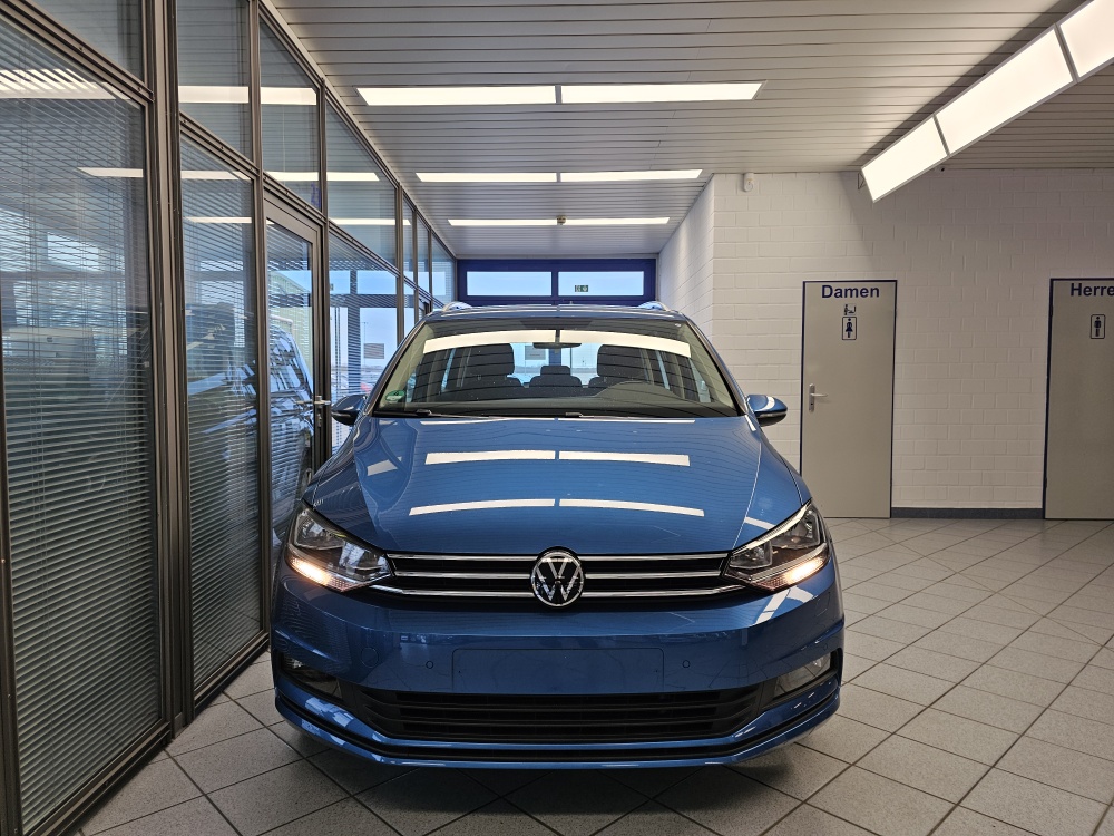 VW Touran bei Hoffmann Automobile in Wolfsburg kaufen und sofort mitnehmen - Bild 24