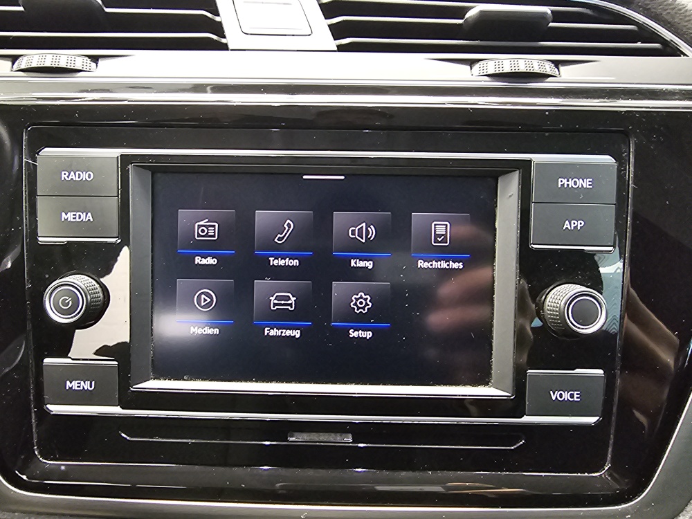 VW Touran bei Hoffmann Automobile in Wolfsburg kaufen und sofort mitnehmen - Bild 9