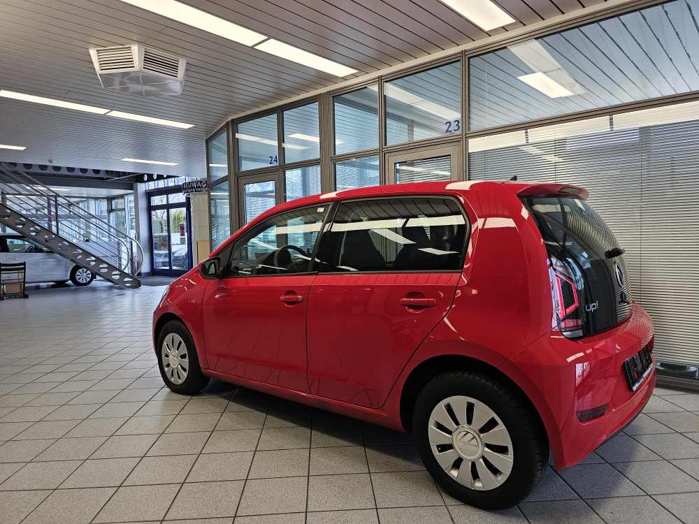 VW up! bei Hoffmann Automobile in Wolfsburg kaufen und sofort mitnehmen - Bild 17