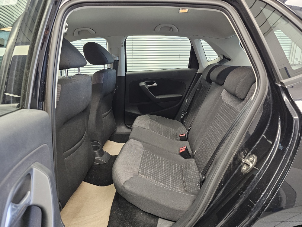 VW Polo bei Hoffmann Automobile in Wolfsburg kaufen und sofort mitnehmen - Bild 4