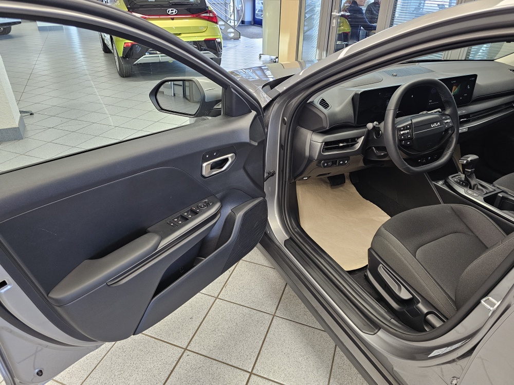 Kia K4 bei Hoffmann Automobile in Wolfsburg kaufen und sofort mitnehmen - Bild 25