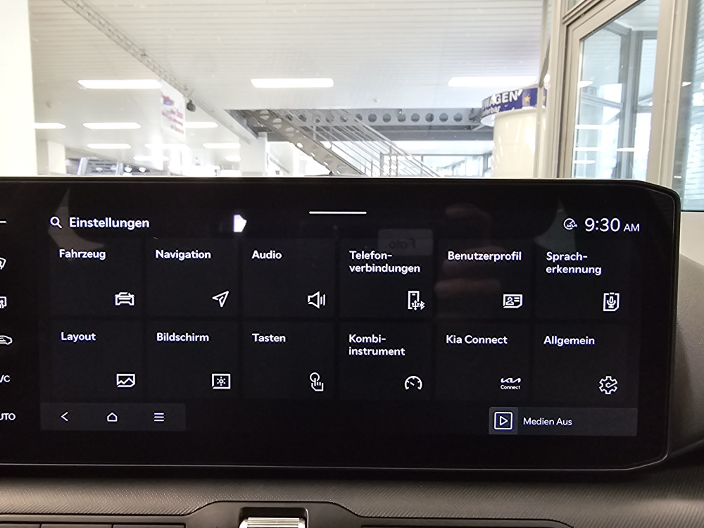 Kia K4 bei Hoffmann Automobile in Wolfsburg kaufen und sofort mitnehmen - Bild 14