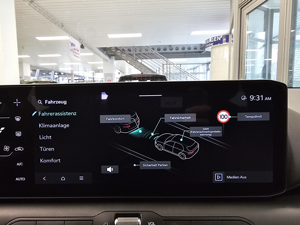 Kia K4 bei Hoffmann Automobile in Wolfsburg kaufen und sofort mitnehmen - Bild 15