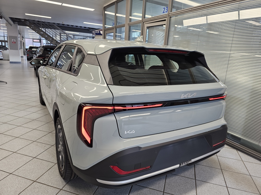 Kia K4 bei Hoffmann Automobile in Wolfsburg kaufen und sofort mitnehmen - Bild 3