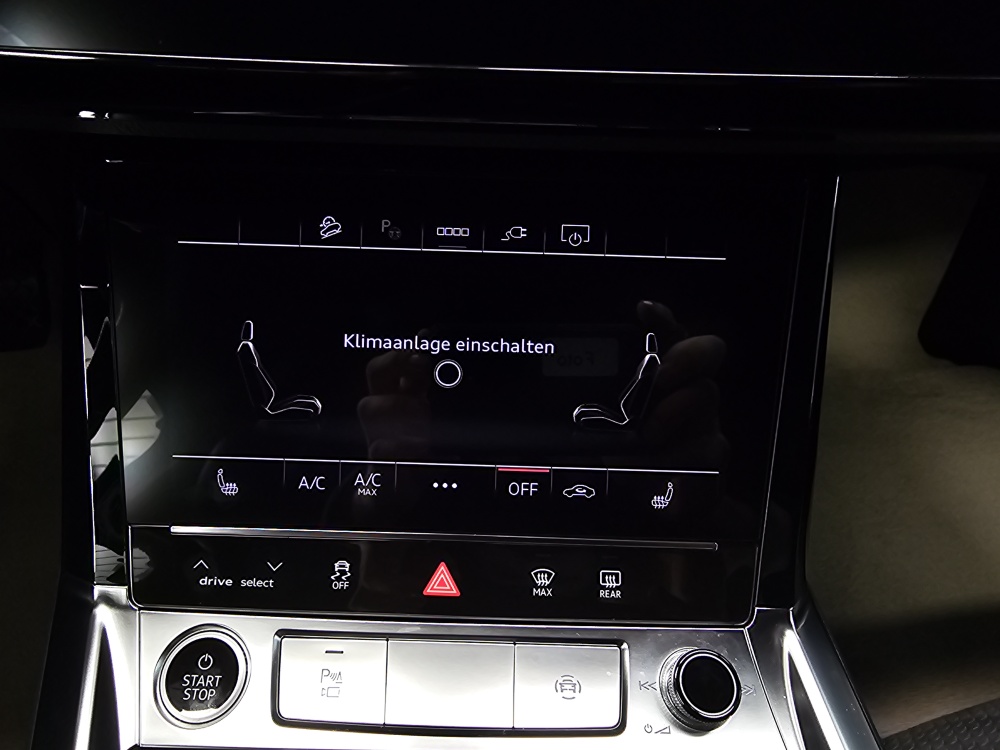 Audi e-tron bei Hoffmann Automobile in Wolfsburg kaufen und sofort mitnehmen - Bild 10