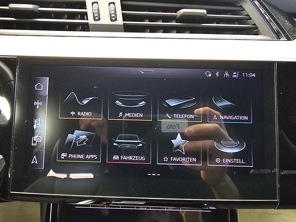 Audi e-tron bei Hoffmann Automobile in Wolfsburg kaufen und sofort mitnehmen - Bild 11