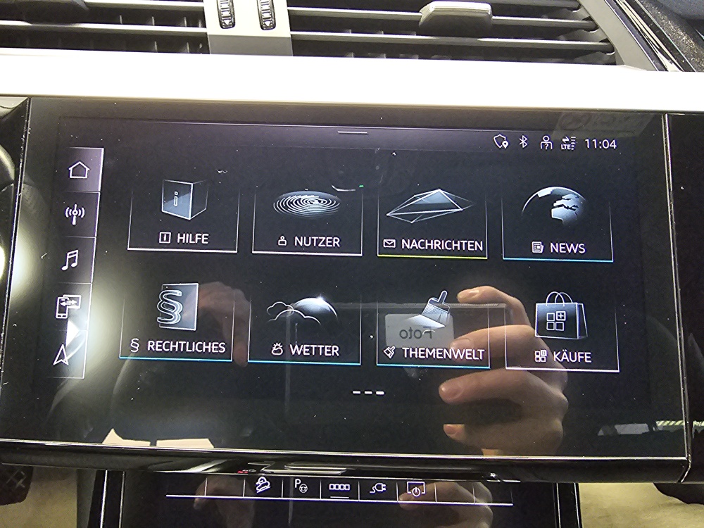 Audi e-tron bei Hoffmann Automobile in Wolfsburg kaufen und sofort mitnehmen - Bild 12