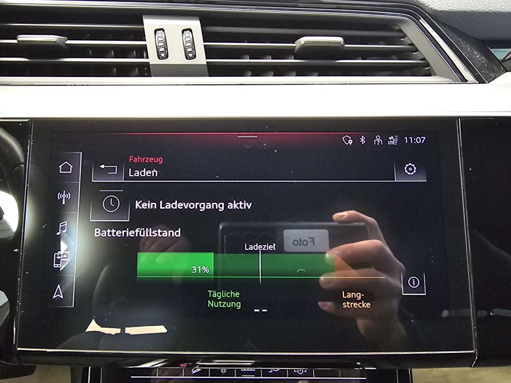 Audi e-tron bei Hoffmann Automobile in Wolfsburg kaufen und sofort mitnehmen - Bild 17