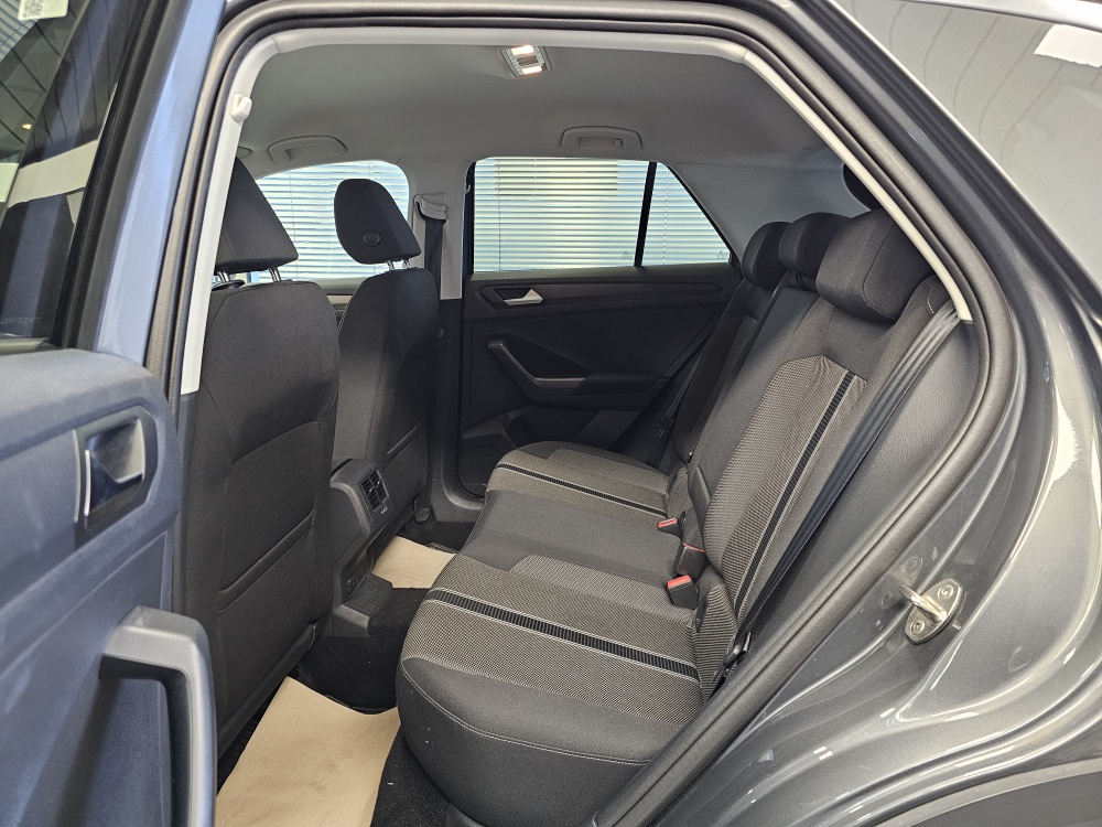 VW T-Roc bei Hoffmann Automobile in Wolfsburg kaufen und sofort mitnehmen - Bild 5