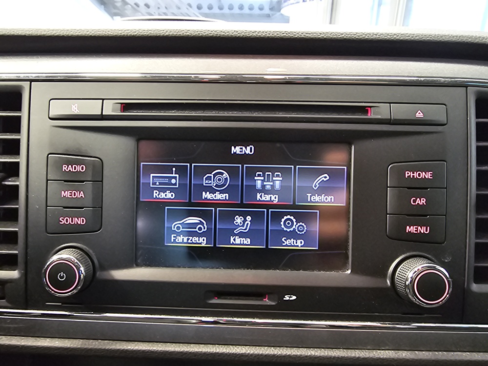 Seat Leon bei Hoffmann Automobile in Wolfsburg kaufen und sofort mitnehmen - Bild 11