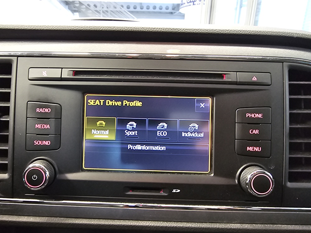 Seat Leon bei Hoffmann Automobile in Wolfsburg kaufen und sofort mitnehmen - Bild 15