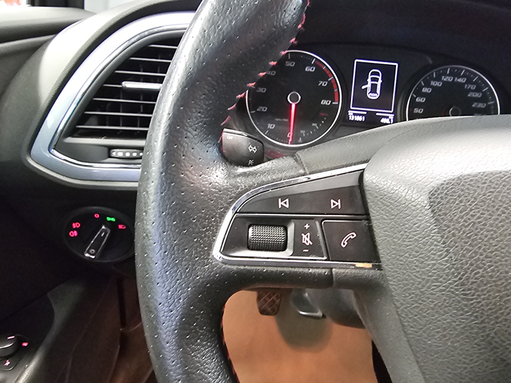 Seat Leon bei Hoffmann Automobile in Wolfsburg kaufen und sofort mitnehmen - Bild 17