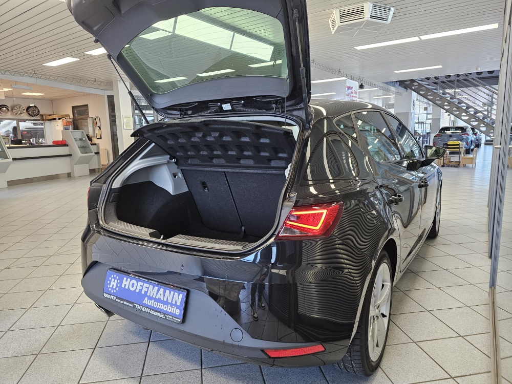 Seat Leon bei Hoffmann Automobile in Wolfsburg kaufen und sofort mitnehmen - Bild 2