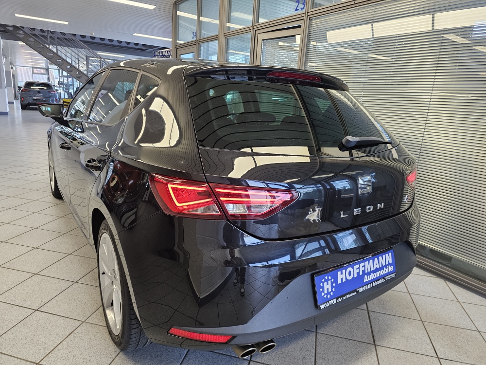 Seat Leon bei Hoffmann Automobile in Wolfsburg kaufen und sofort mitnehmen - Bild 6