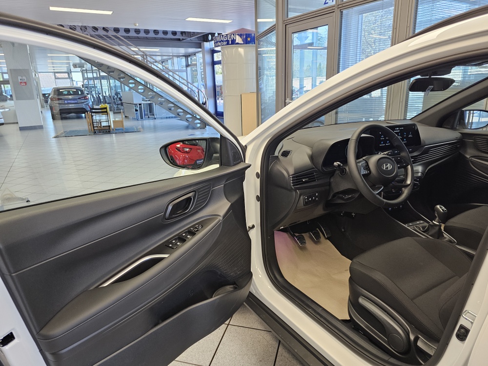 Hyundai Bayon bei Hoffmann Automobile in Wolfsburg kaufen und sofort mitnehmen - Bild 24
