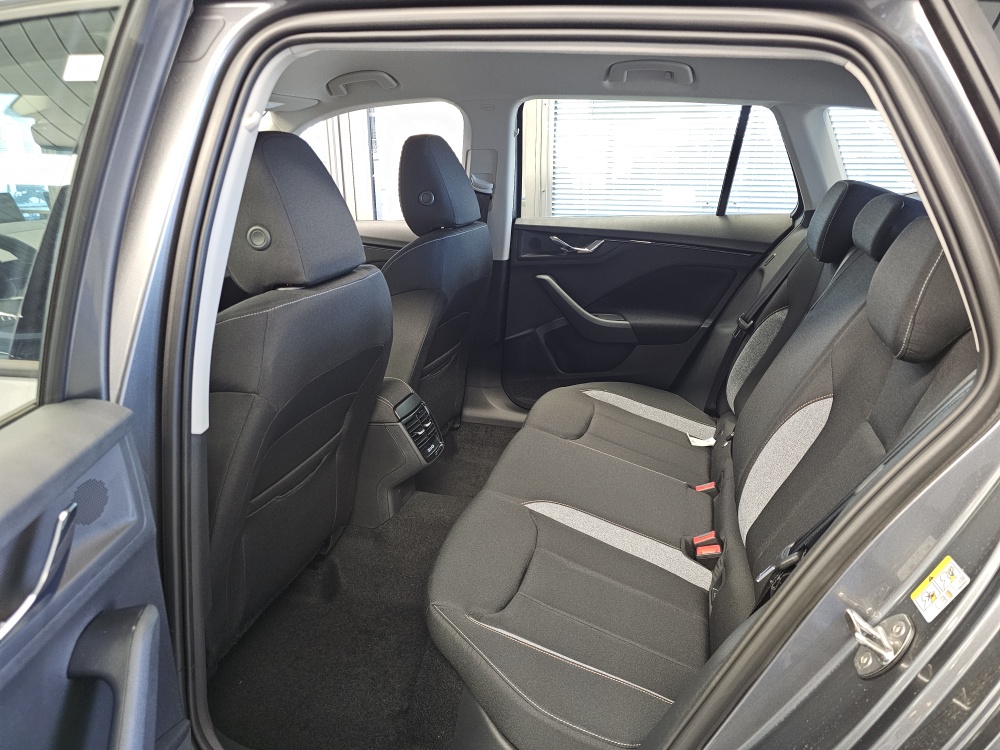 Skoda Kamiq bei Hoffmann Automobile in Wolfsburg kaufen und sofort mitnehmen - Bild 4
