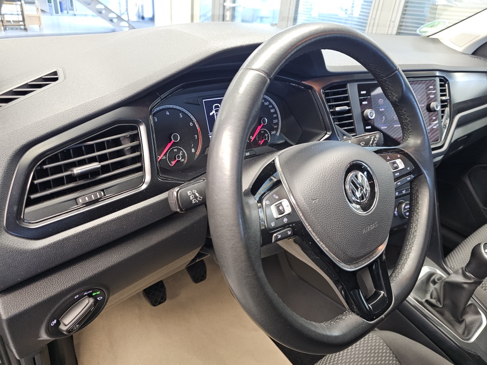 VW T-Roc bei Hoffmann Automobile in Wolfsburg kaufen und sofort mitnehmen - Bild 18