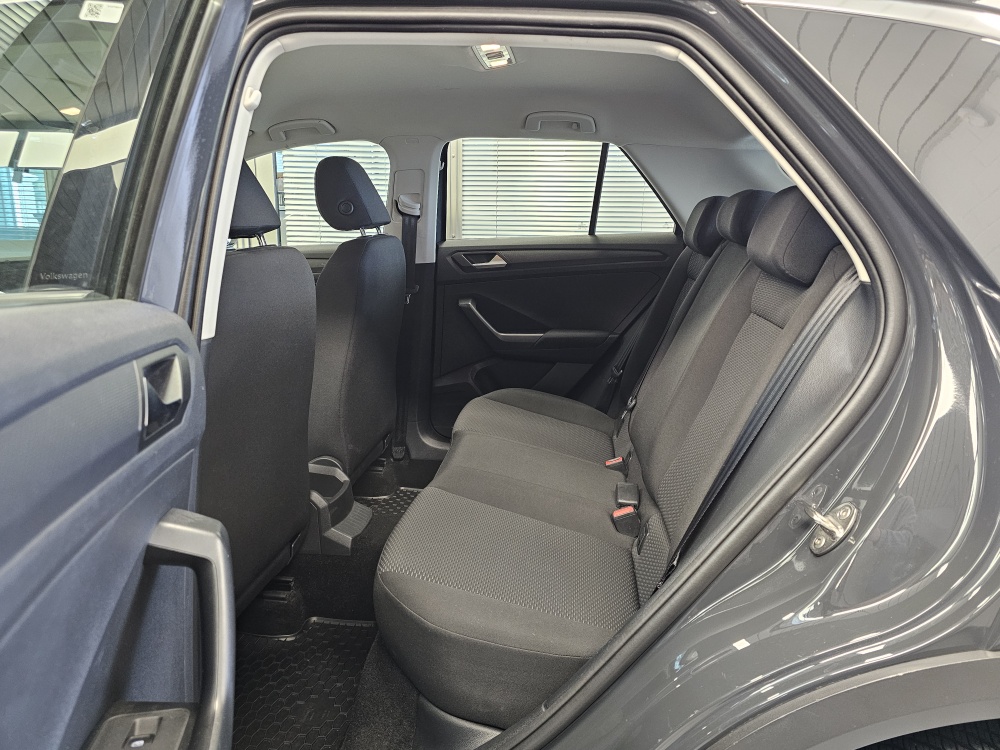 VW T-Roc bei Hoffmann Automobile in Wolfsburg kaufen und sofort mitnehmen - Bild 5