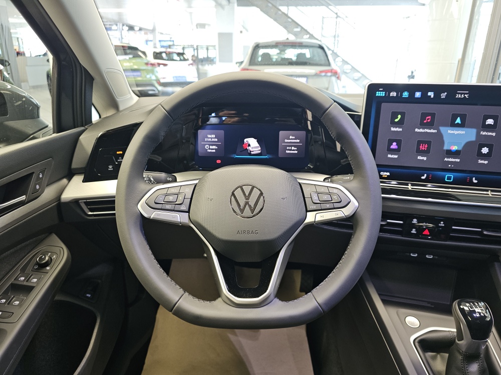 VW Golf Variant bei Hoffmann Automobile in Wolfsburg kaufen und sofort mitnehmen - Bild 23