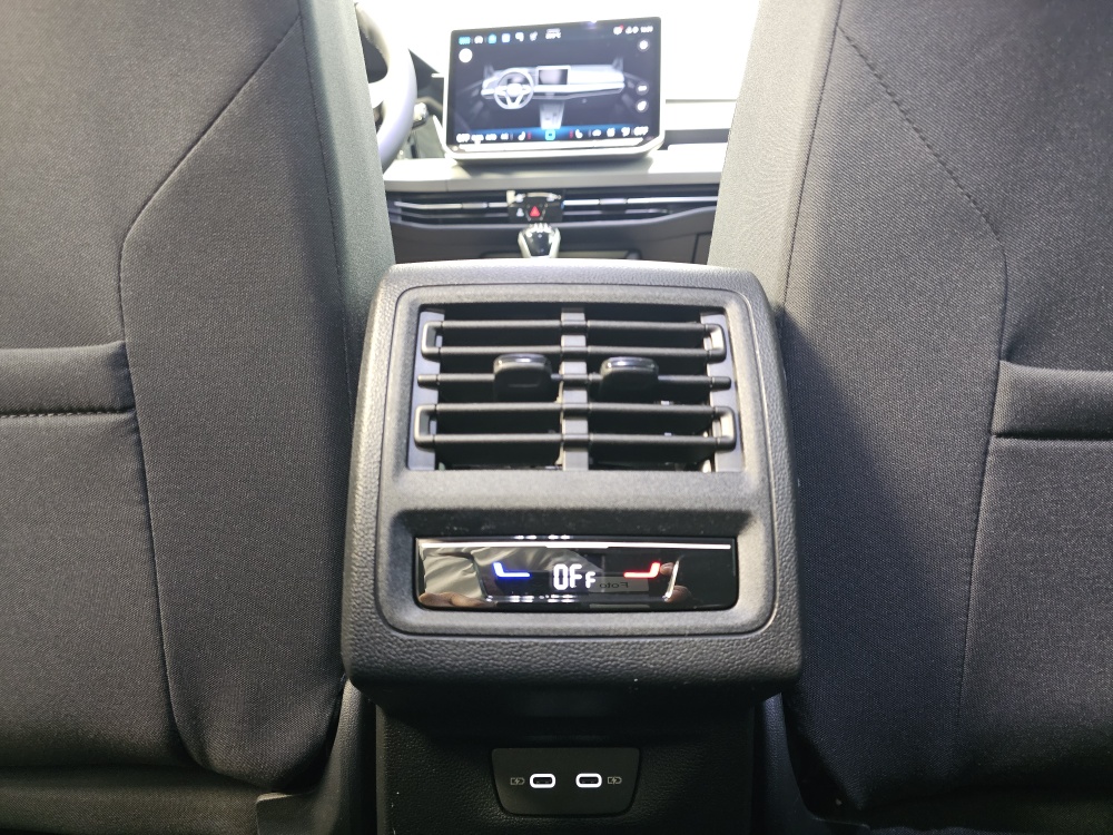 VW Golf Variant bei Hoffmann Automobile in Wolfsburg kaufen und sofort mitnehmen - Bild 8