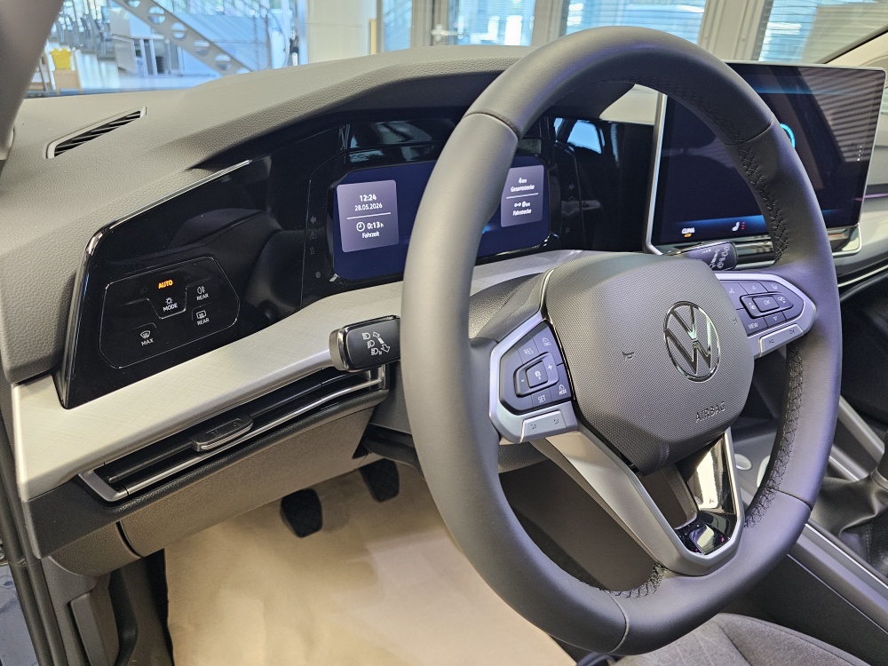 VW Golf Variant bei Hoffmann Automobile in Wolfsburg kaufen und sofort mitnehmen - Bild 23