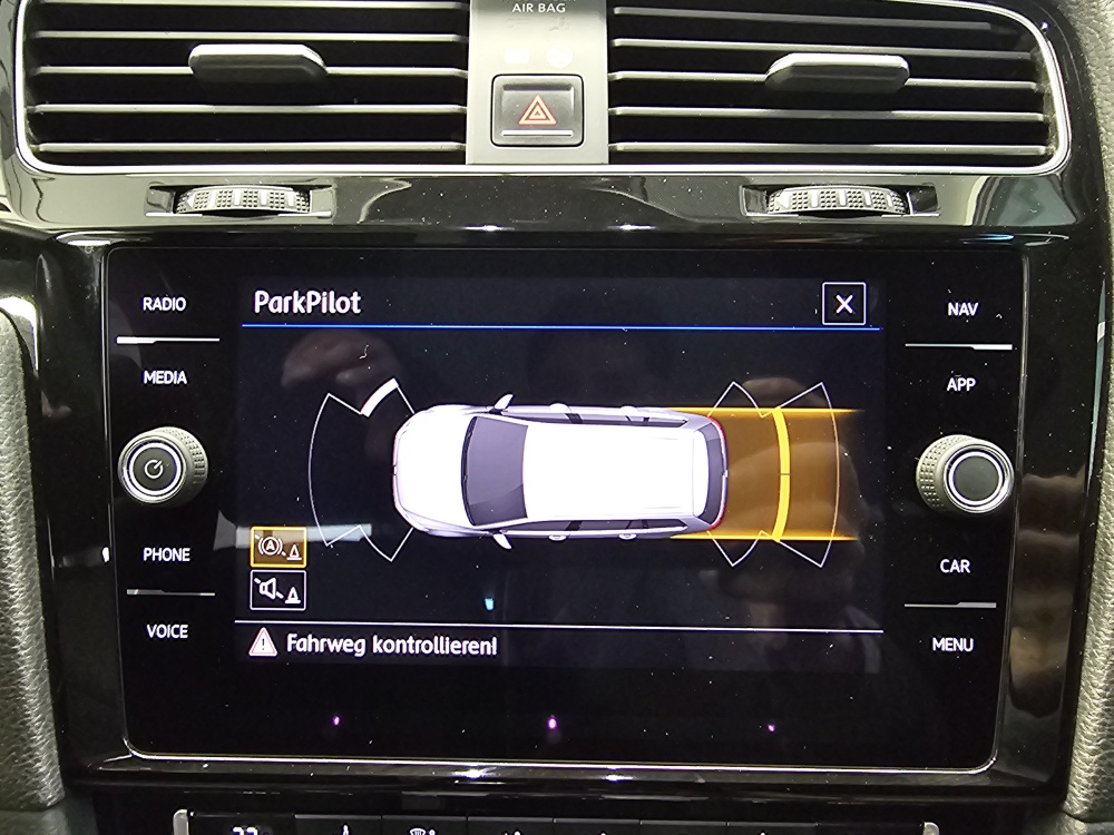 VW Golf Variant bei Hoffmann Automobile in Wolfsburg kaufen und sofort mitnehmen - Bild 17