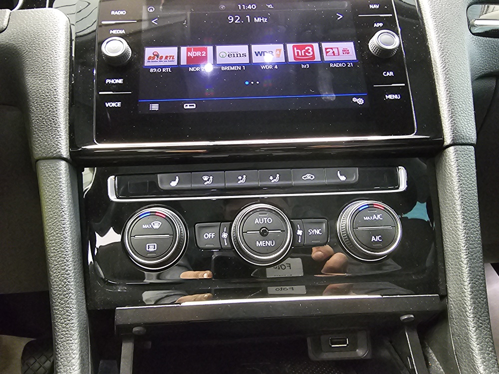 VW Golf Variant bei Hoffmann Automobile in Wolfsburg kaufen und sofort mitnehmen - Bild 9