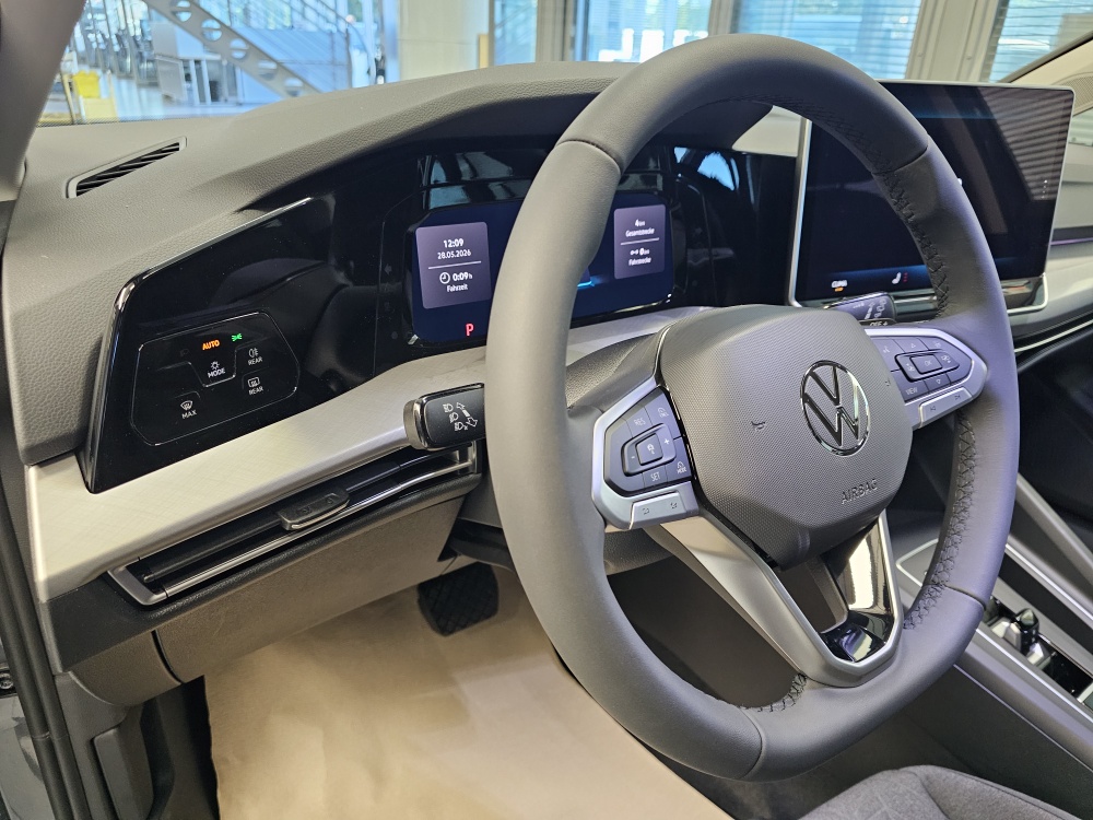 VW Golf Variant bei Hoffmann Automobile in Wolfsburg kaufen und sofort mitnehmen - Bild 24
