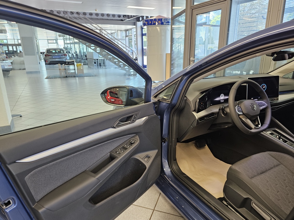 VW Golf Variant bei Hoffmann Automobile in Wolfsburg kaufen und sofort mitnehmen - Bild 26