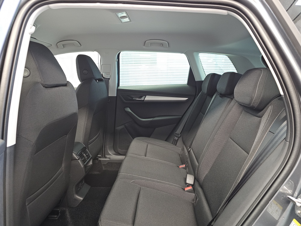 Skoda Karoq bei Hoffmann Automobile in Wolfsburg kaufen und sofort mitnehmen - Bild 5