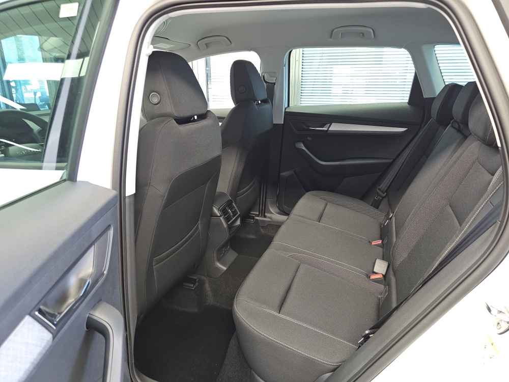 Skoda Karoq bei Hoffmann Automobile in Wolfsburg kaufen und sofort mitnehmen - Bild 5