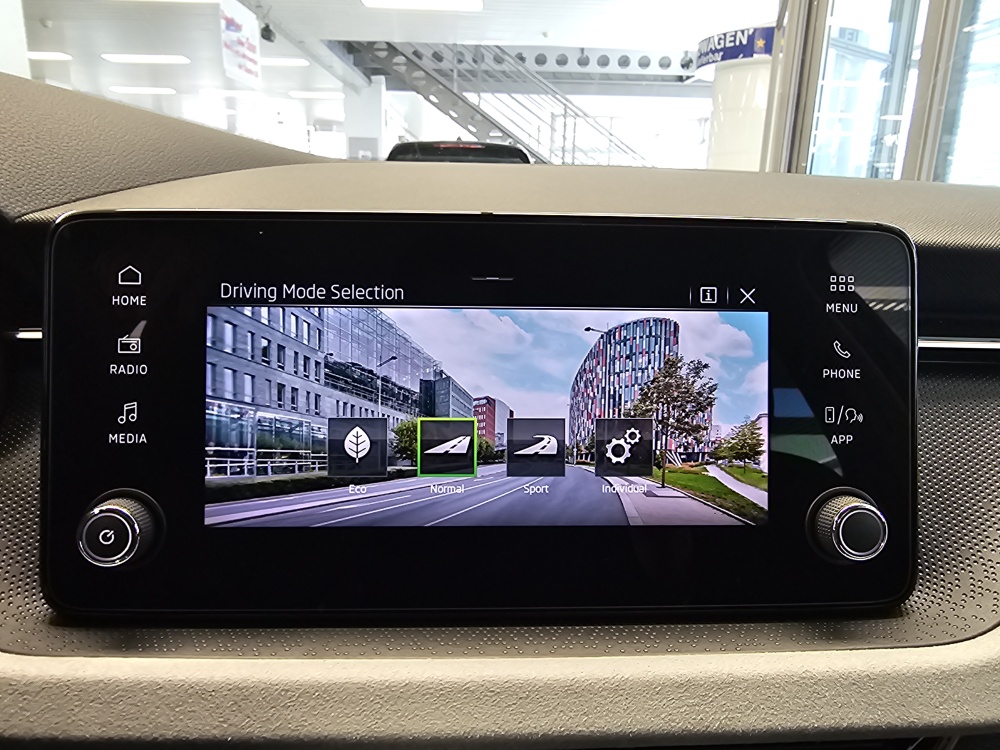 Skoda Kamiq bei Hoffmann Automobile in Wolfsburg kaufen und sofort mitnehmen - Bild 19