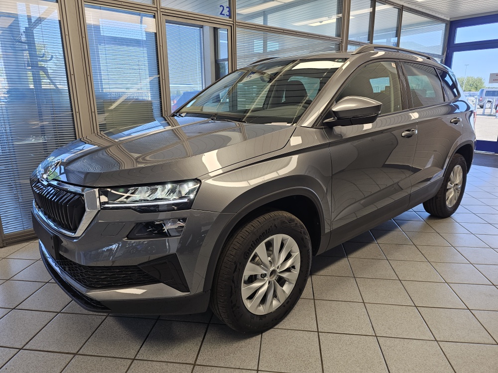 Skoda Karoq Selection für nur 31.650,- € bei Hoffmann Automobile in Wolfsburg kaufen und sofort mitnehmen