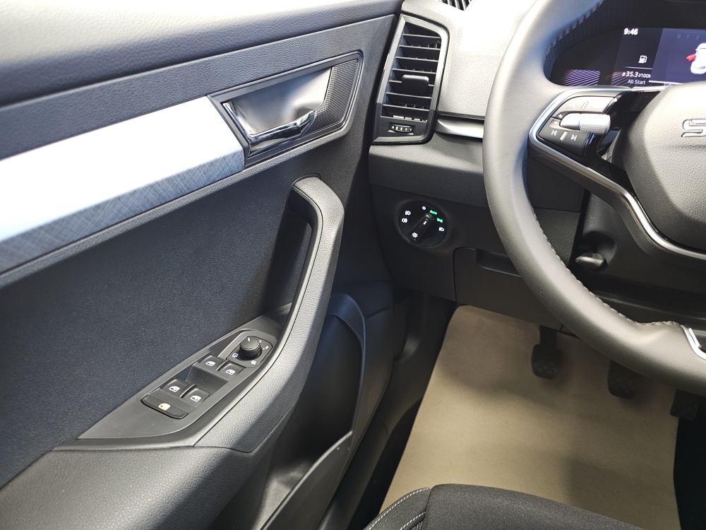 Skoda Karoq bei Hoffmann Automobile in Wolfsburg kaufen und sofort mitnehmen - Bild 21