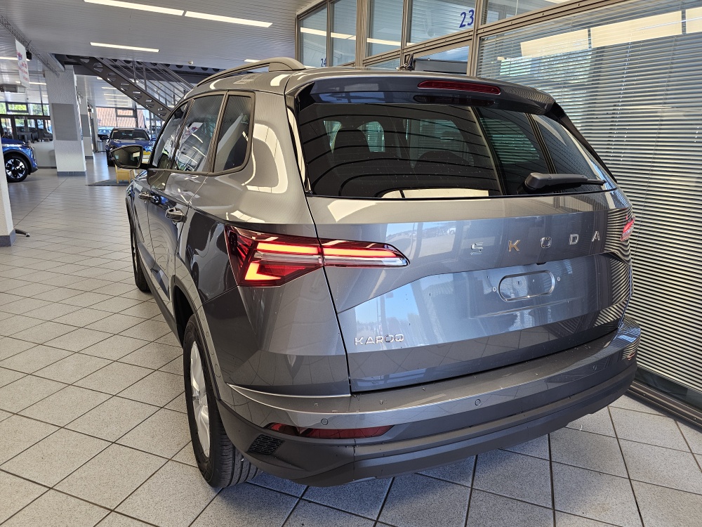 Skoda Karoq bei Hoffmann Automobile in Wolfsburg kaufen und sofort mitnehmen - Bild 3