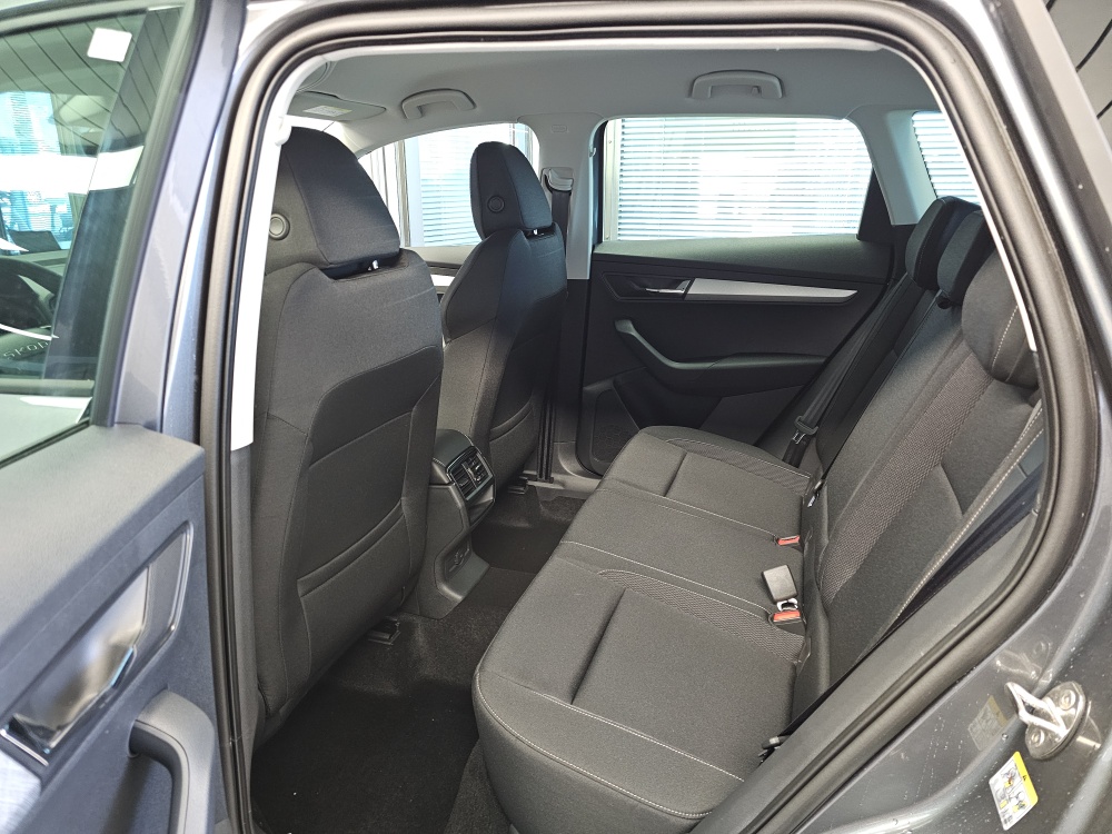 Skoda Karoq bei Hoffmann Automobile in Wolfsburg kaufen und sofort mitnehmen - Bild 4