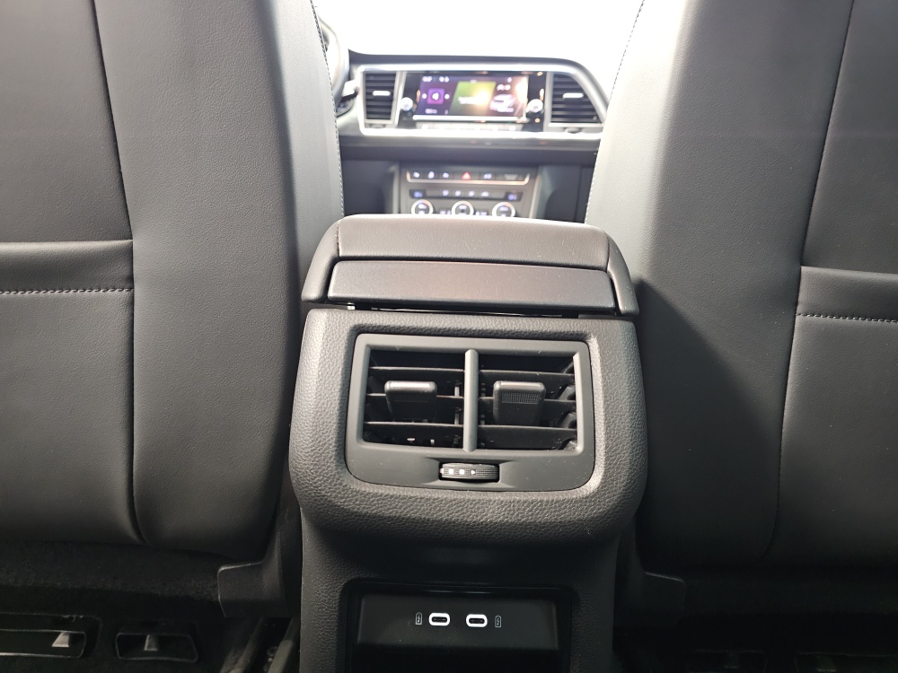 Seat Ateca bei Hoffmann Automobile in Wolfsburg kaufen und sofort mitnehmen - Bild 8