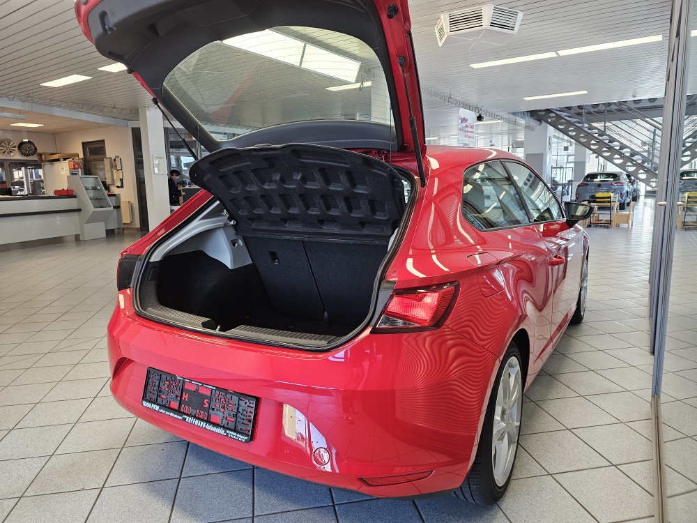 Seat Leon bei Hoffmann Automobile in Wolfsburg kaufen und sofort mitnehmen - Bild 2