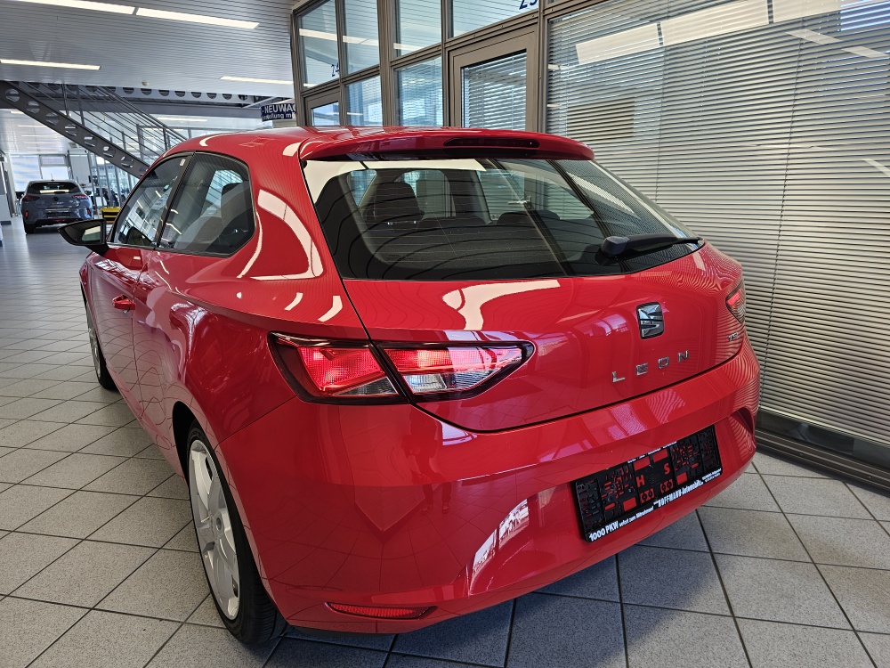 Seat Leon bei Hoffmann Automobile in Wolfsburg kaufen und sofort mitnehmen - Bild 3