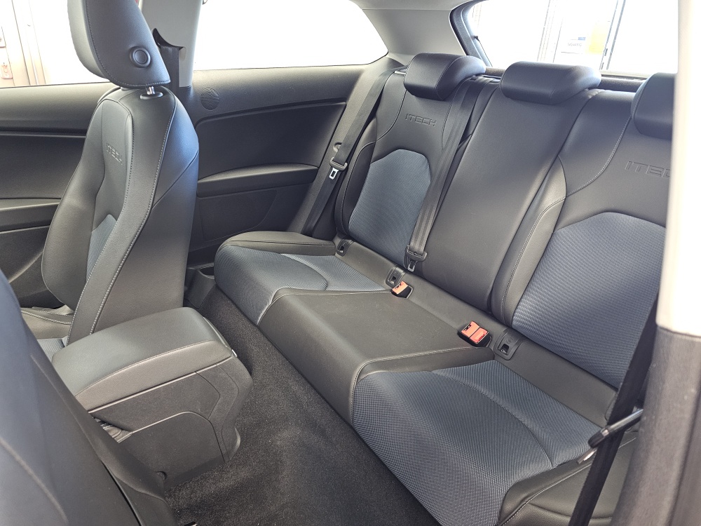 Seat Leon bei Hoffmann Automobile in Wolfsburg kaufen und sofort mitnehmen - Bild 4