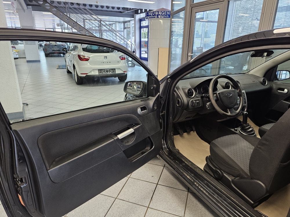 Ford Fiesta bei Hoffmann Automobile in Wolfsburg kaufen und sofort mitnehmen - Bild 11