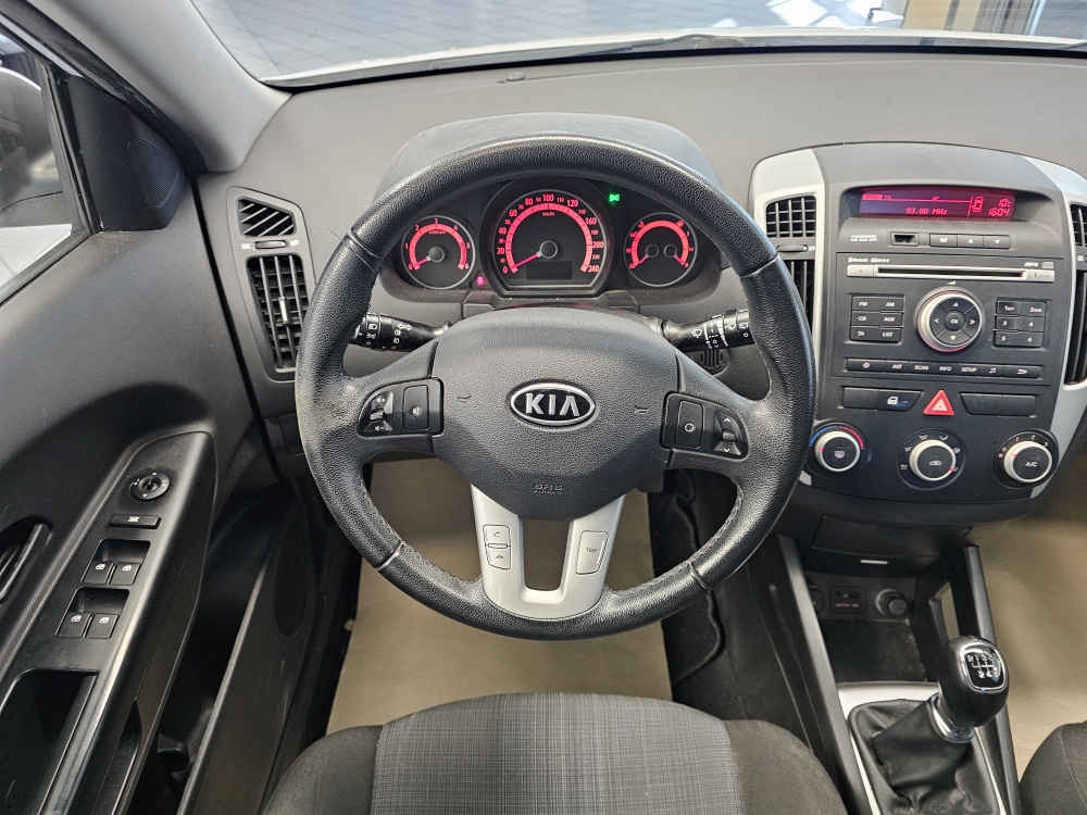 Kia Ceed bei Hoffmann Automobile in Wolfsburg kaufen und sofort mitnehmen - Bild 12